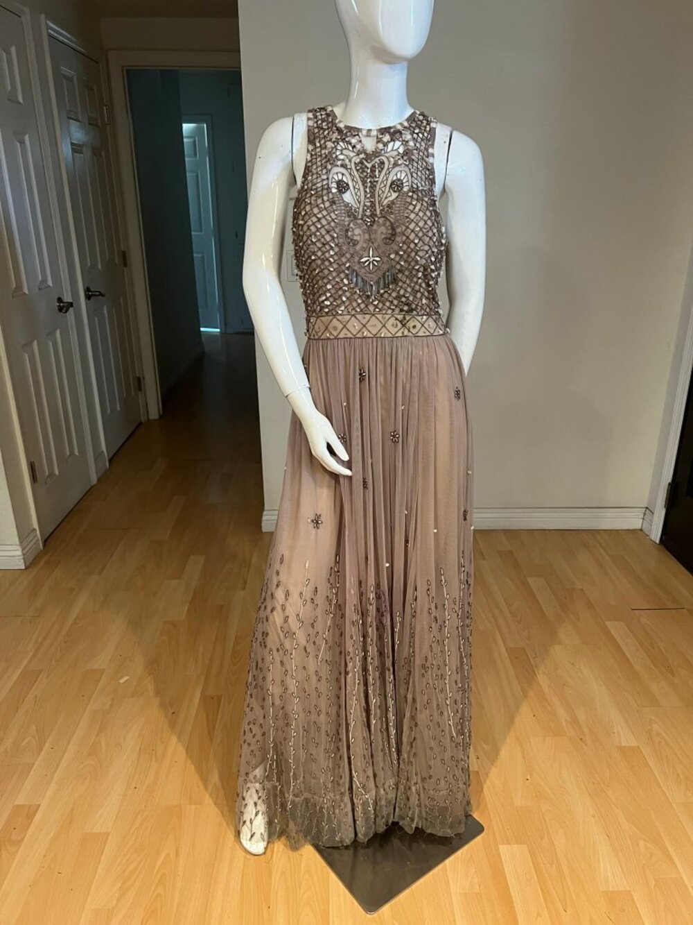 VINTAGE ALBERTO MAKALI BEADED MESH EMBELLISHED GOWN SIZE 10 US
